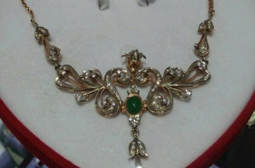 Bakıda qeyri-adi oğurluq: kuryerə gətirtdiyi brilyantları...