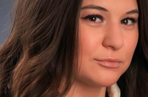 Sevgilisi məmura 8 martda 