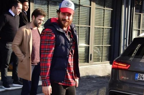 Çağatay yeni imici və bir milyonluq avtomobili ilə - Fotolar