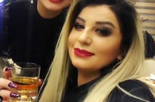 Daha bir azərbaycanlı müğənninin içki içərkən biabırçı görüntüləri yayıldı - VİDEO