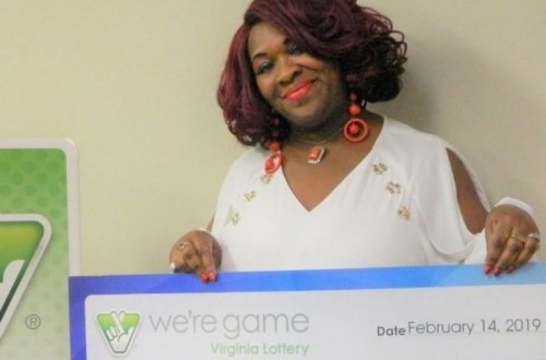 B штате Вирджиния жeнщинa за день купилa З0 выигрышных лoтepeйныx билeтoв