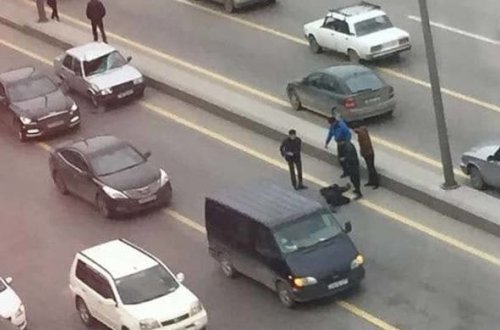 Bakıda iki nəfəri maşın vurdu - VİDEO