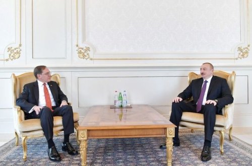 İlham Əliyev ABŞ-ın yeni səfirini qəbul edib - FOTO