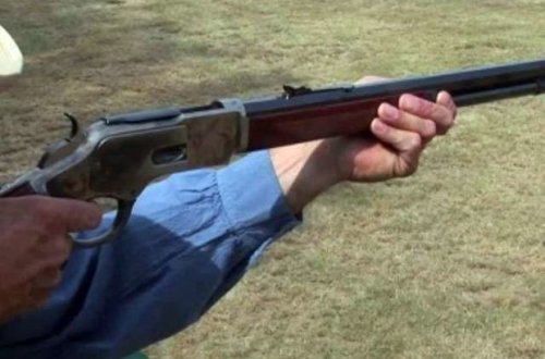 Ovda özünü yaralayan kişi öldü