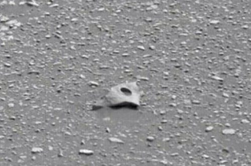 Marsda insan əlinin məhsulu olan əşya tapdılar – Video