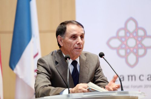 Новруз Мамедов выступает с отчетом в ММ Азербайджана