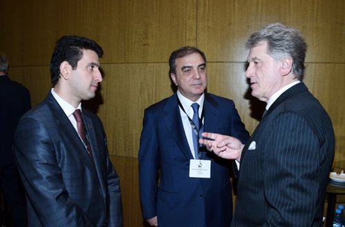 Niyazi Bayramov VII Qlobal Bakı Forumda iştirak edir FOTO