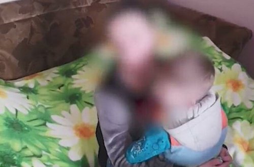 İlin ən iyrənc cinayəti: 4 yaşlı oğlunu zorlayıb videoları satan ana tutuldu - VİDEO