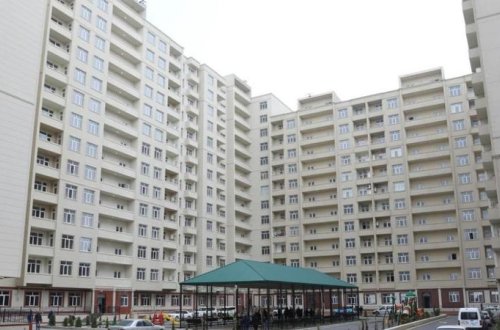 Bakıda 16 yaşlı qız özünü çoxmərtəbəli binadan atdı - DƏHŞƏTLİ GÖRÜNTÜLƏR - VİDEO