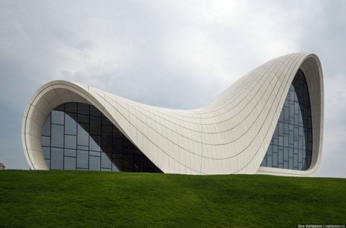 Heydər Əliyev Mərkəzi “ArchDaily”nin siyahısında - FOTO