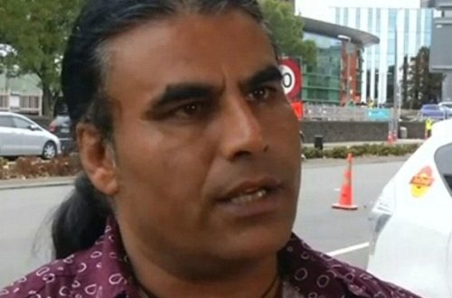 Yeni Zelandiyada hər kəs məsciddə terrorçunun qarşısını kəsən Əbdül Əzizin qəhrəmanlığından danışır