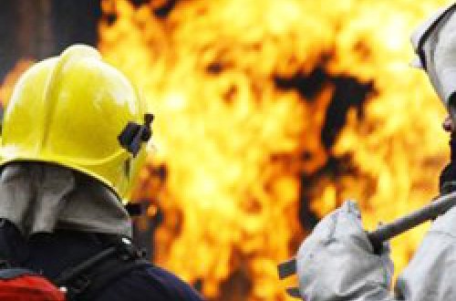 На западе Казахстана вспыхнул пожар на нефтяном месторождении