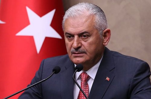 Сирийским беженцам не позволят выйти за рамки турецких законов – экс-спикер парламента Турции