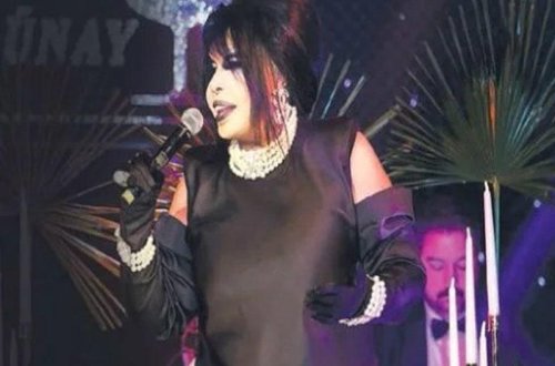 Bülənt Ərsoy konsertdə qadını mikrofonla belə vurdu - VİDEO