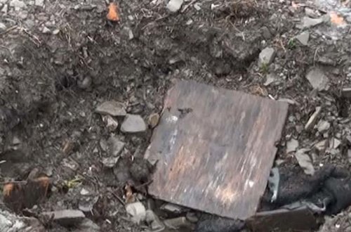 Qadın qaynı ilə birlikdə ərini öldürüb cəsədi tualetə atdı - ŞOK OLAY MƏHKƏMƏDƏ