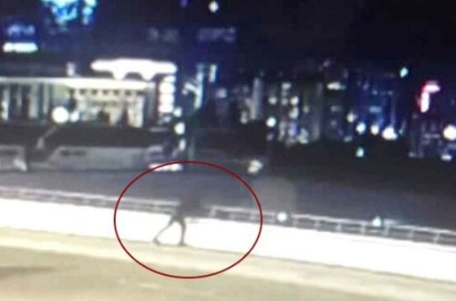 Dalaşdığı arvadını qucağına alıb 12 metrdən tulladı - FOTO