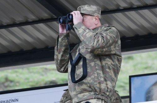 Prezident xüsusi təyinatlıların hazırlığını izlədi - VİDEO