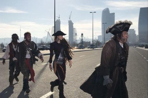 Bakıda peyda olan piratların sirri açıldı - VİDEO