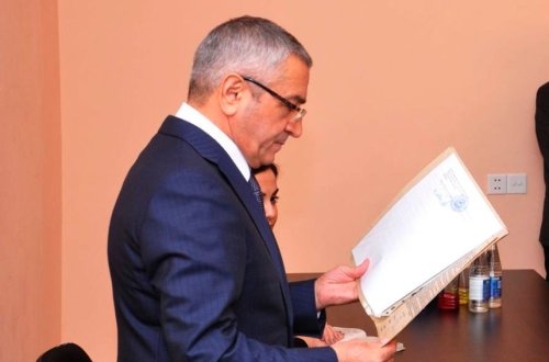 İcra başçısı biznesini təkzib etdi, siyahısını yaydılar