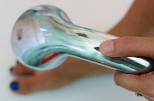 Ayaq tərləməsi və qoxusunun qarşısını almaq üçün 12 üsul