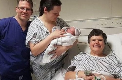 55 yaşlı qadın öz nəvəsini doğdu - VİDEO