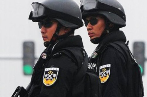 В Китае мужчина с ножом напал на учеников начальной школы