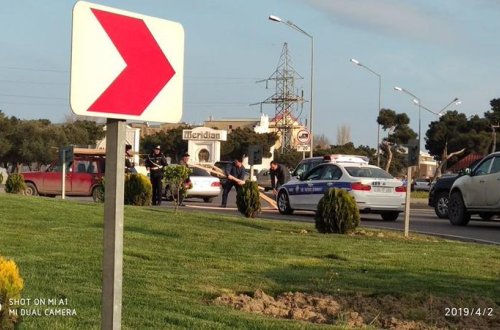 Bakıda yol polisi əməkdaşlarından nümunəvi HƏRƏKƏT – FOTOLAR
