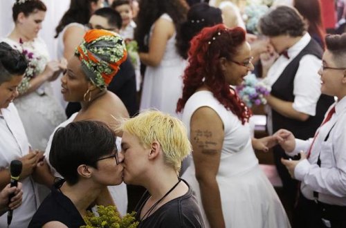 YENİ QANUN: Homoseksuallar daşlanaraq edam olunacaq