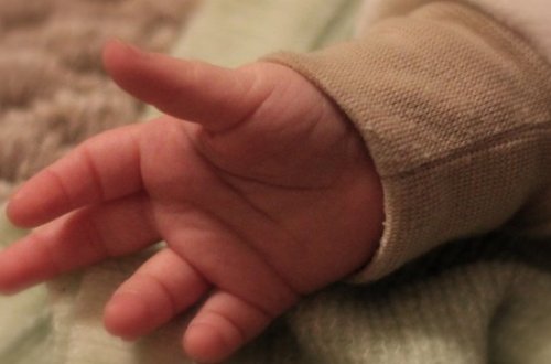 Bakıda həkim səhlənkarlığı körpənin ölümünə səbəb oldu - ABŞERONDA BİABIRÇILIQ