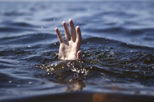 В Баку нашли утопленницу, полиция просит помощи - ФОТО