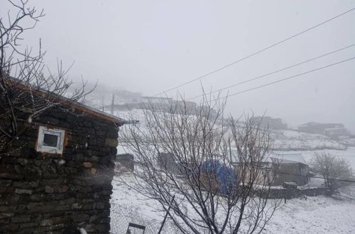 Xınalığa qar yağır - FOTO/VİDEO