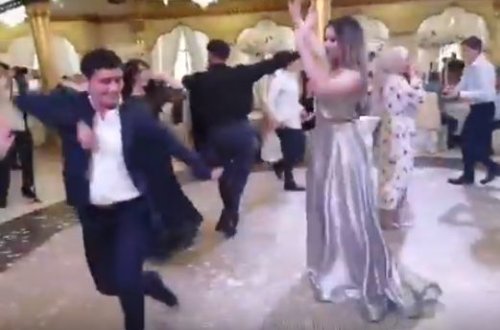 Çunayev dağıstanlı xanımla “Ləzginka” oynadı - VİDEO