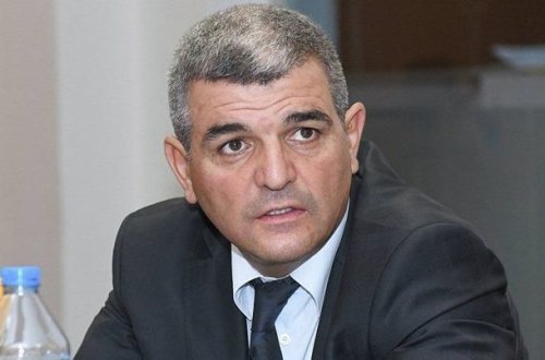 Депутат: Не мог бы Полад Бюльбюльоглы намекнуть об этом министру?