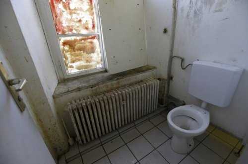 Bakıda İYRƏNCLİK - Tualetdə peraşki-qutab bişirib satırlar