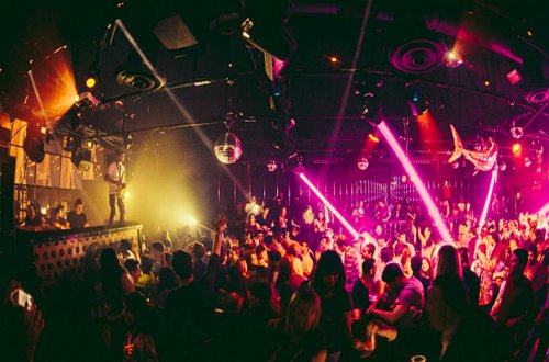 В Баку в ночном клубе 