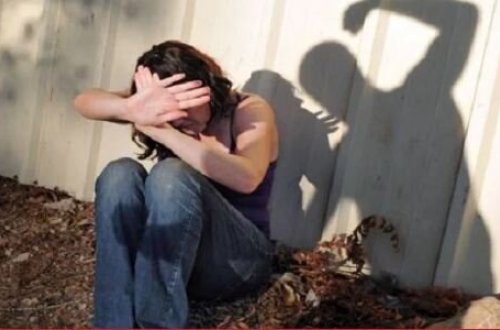 Ərinə xəyanət edən qıza atası işgəncə verdi — Azərbaycanda DƏHŞƏTLİ CİNAYƏTİN TƏFƏRRÜATI