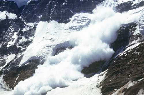 Найдены тела азербайджанских военнослужащих, попавших под снежную лавину