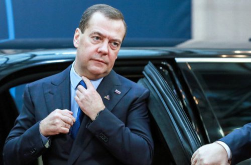 Medvedev Yerevana gedir