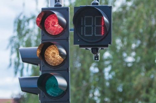 Неработающий светофор в Баку привел к ДТП: шестеро раненых - ВИДЕО