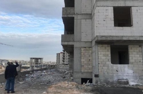 Əl-ələ tutub binadan atladılar – “Mavi balina” şübhəsi