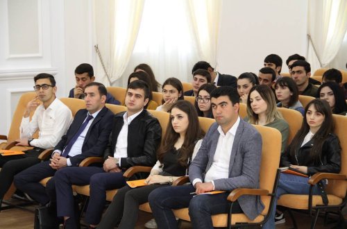 “Öz labaratoriyanı yarat –tələbələr üçün mini labdoc” layihəsi Azərbaycan Dövlət Aqrar Universitetində həyata keçirildi