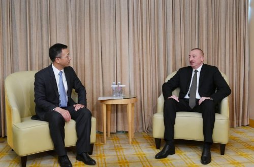 Prezident İlham Əliyev Pekində “China National Electric Engineering” şirkətinin prezidenti ilə görüşüb (FOTO)