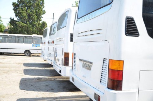 В автобусном парке в Баку взорвалась шина, тяжело пострадал монтировщик