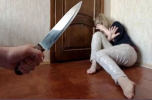 Azərbaycanda DƏHŞƏTLİ qətl — Ər arvadının başını kəsdi