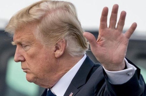 Trampın üzərinə telefon atdılar - FOTO/VİDEO