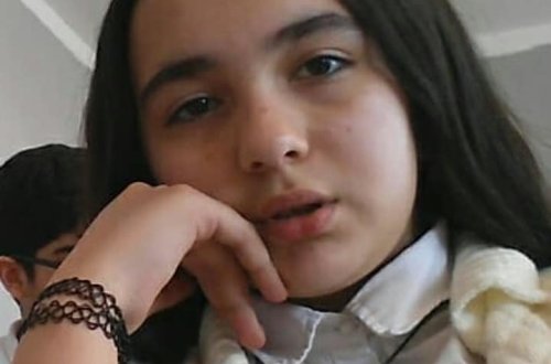 В Баку ученица 7 класса вышла из школы и пропала - ФОТО