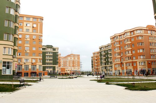 SON DƏQİQƏ: “Yeni Bakı” yaşayış kompleksinin komendantı 3 sakini güllələdi