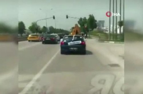 Gəlin maşını sandılar - Üzərindəki yazını oxuyanda şok oldular - VİDEO