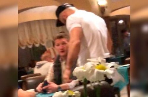 Российские бойцы устроили драку в турецком отеле - ВИДЕО