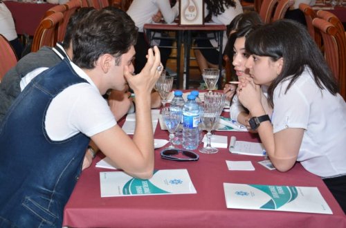 Bakı şəhərində məktəblilər arasında “Dəyərlərimizi öyrənək” adlı intellektual yarış keçirilib